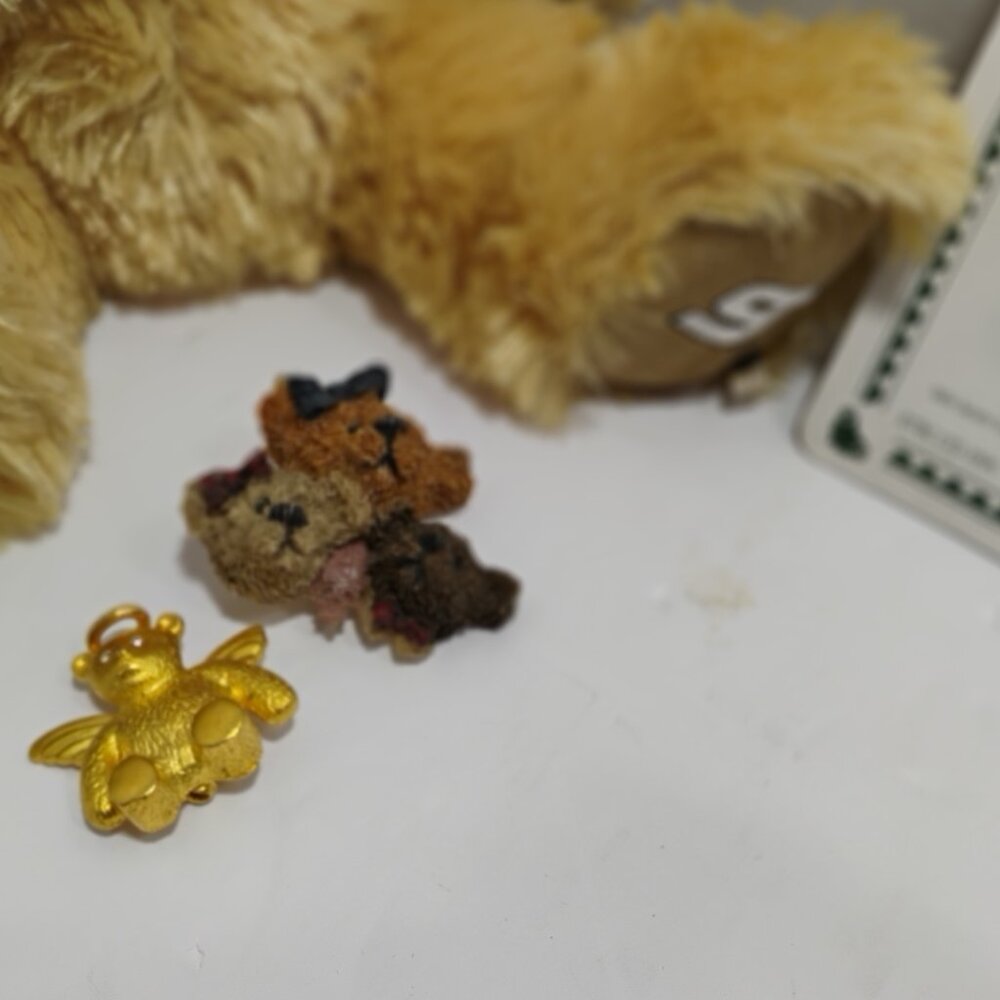 NWT Boyds Bears Collectible Lot Nascar Bear Angel + 2 Pins -Total Lot 5 - Picture 9 of 10